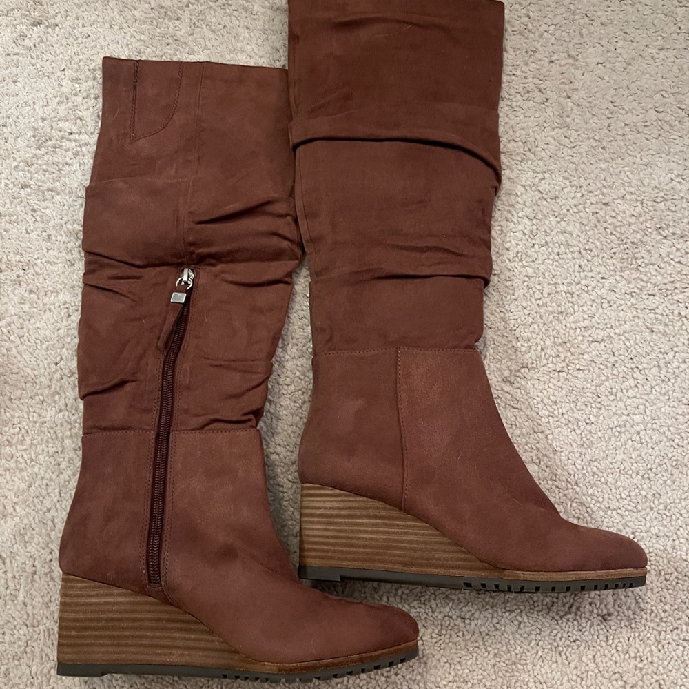 NWT Dr. Scholls wedge heel pink suede knee boots, Size 6